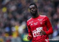 爱游戏体育-昂热在客场取得胜利，保持领先优势的简单介绍