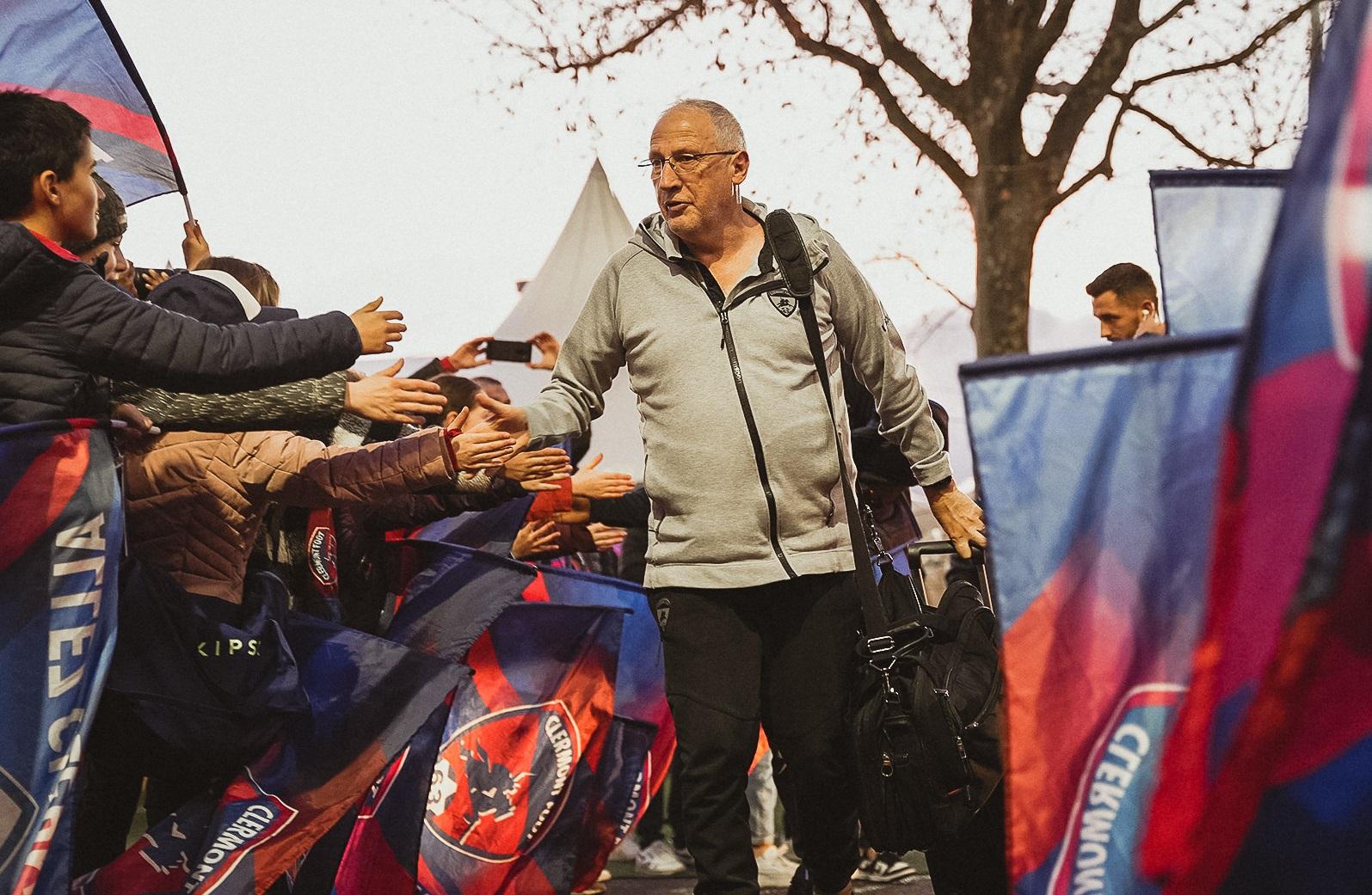 爱游戏体育-包含迪斯堡球队表现出色，逆袭成为当前联赛焦点的词条  第2张